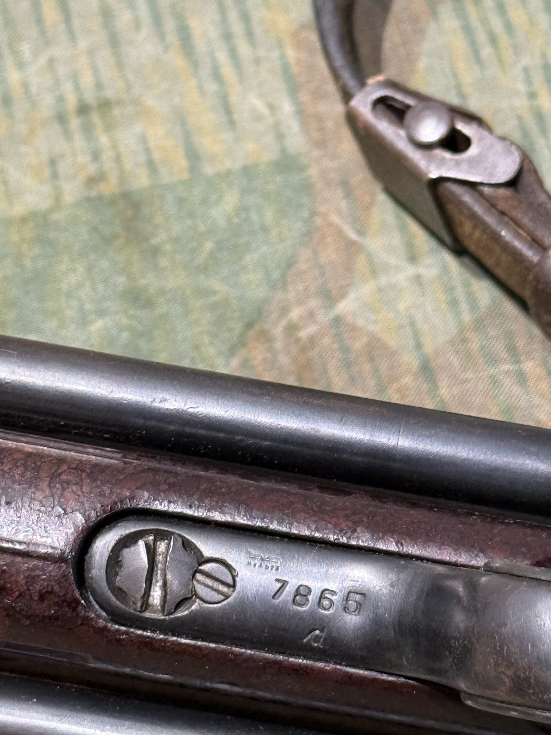 Original WW2 German Deactivated MP40 Display Gun BNZ 1943 Marked w/ Live Barrel, Sling & Magazine - Image 16