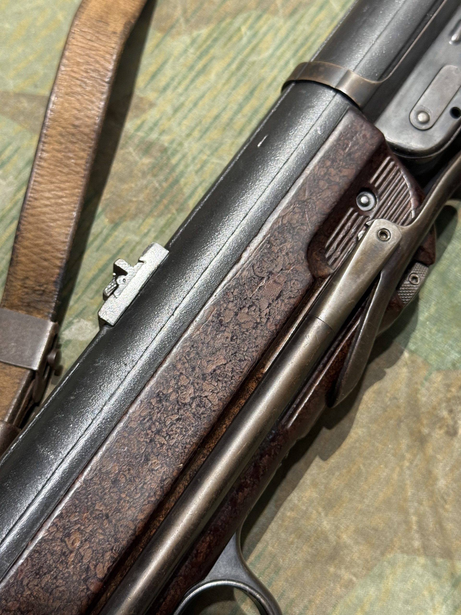 Original WW2 German Deactivated MP40 Display Gun BNZ 1943 Marked w/ Live Barrel, Sling & Magazine - Image 26