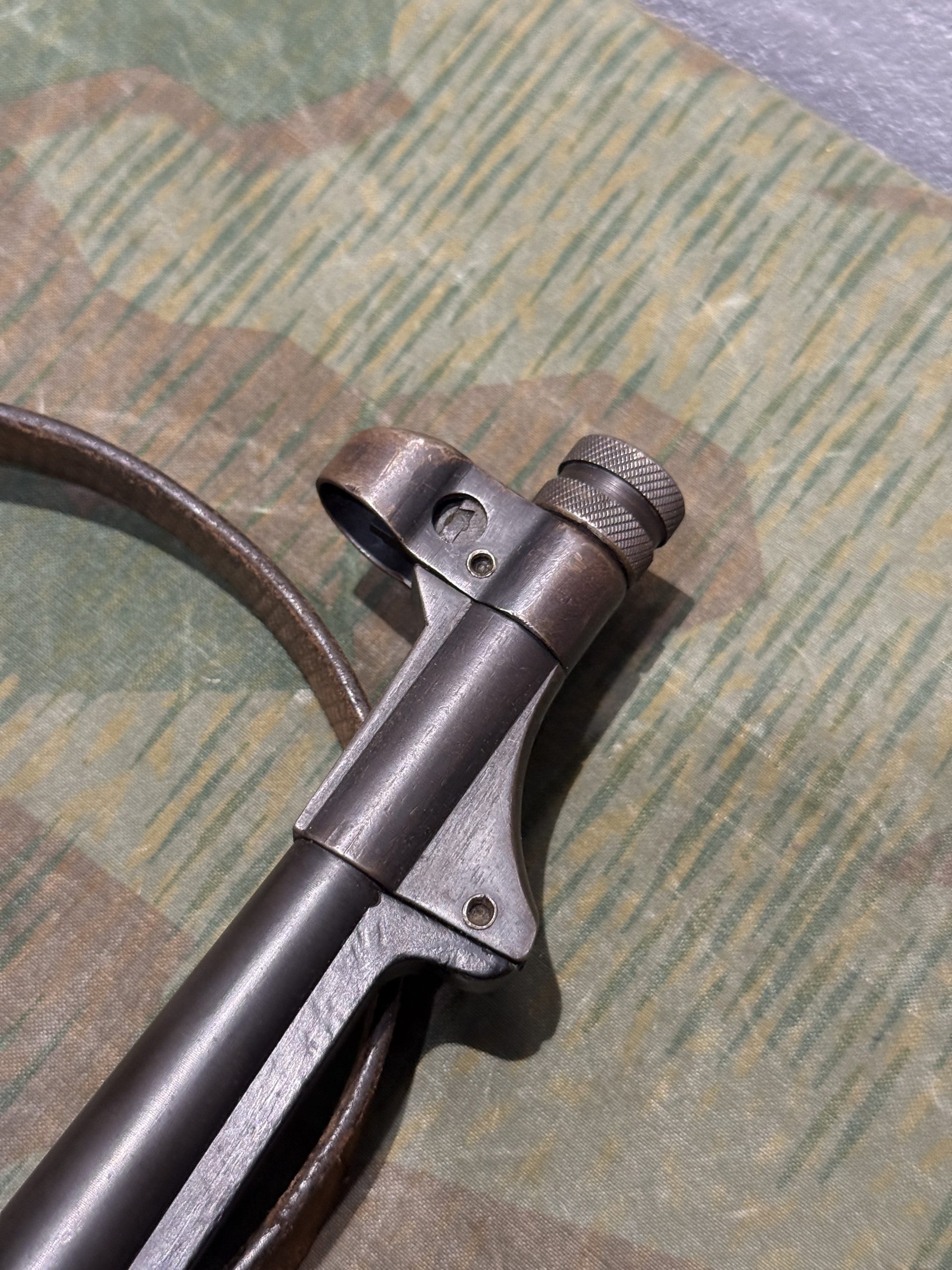 Original WW2 German Deactivated MP40 Display Gun BNZ 1943 Marked w/ Live Barrel, Sling & Magazine - Image 29