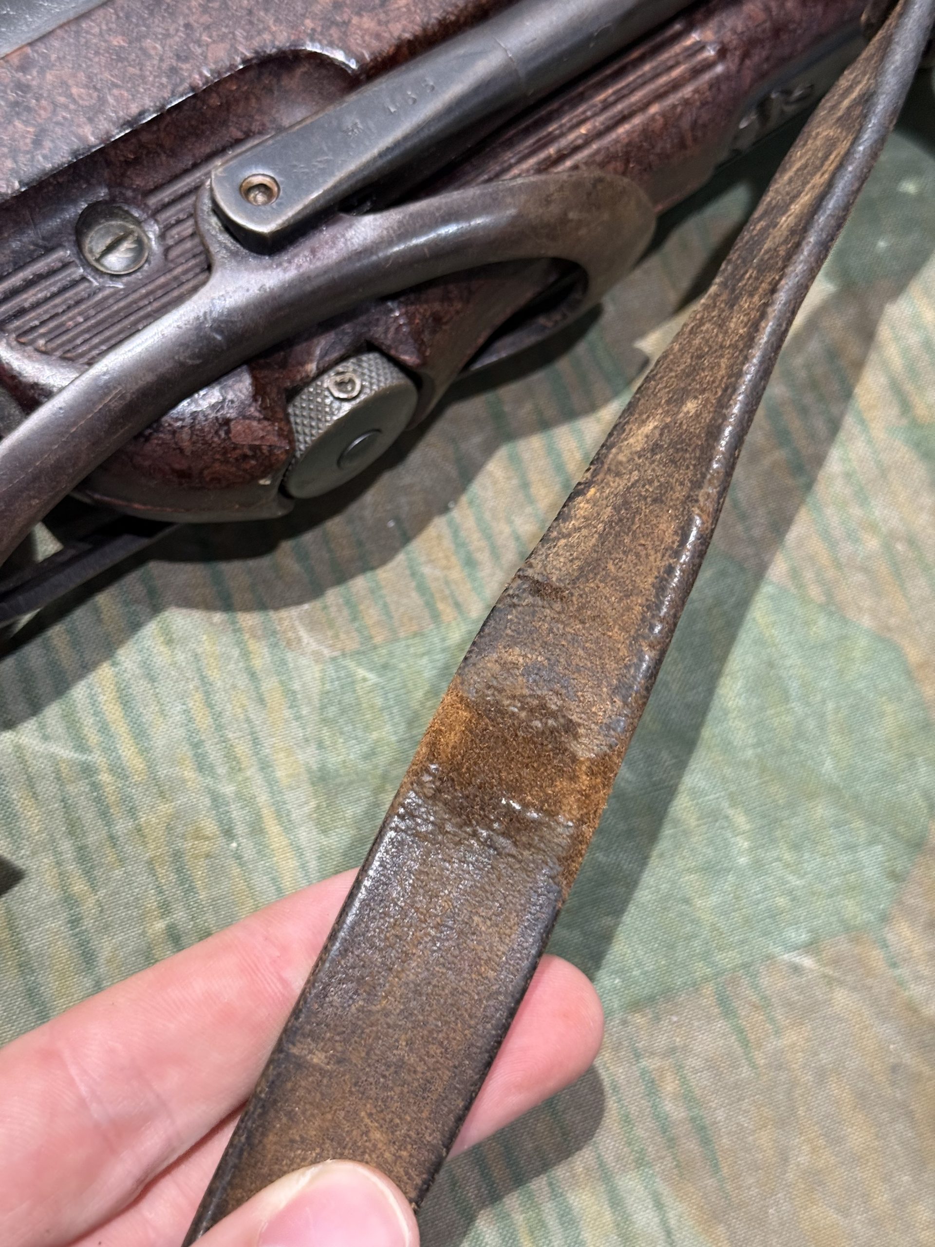 Original WW2 German Deactivated MP40 Display Gun BNZ 1943 Marked w/ Live Barrel, Sling & Magazine - Image 39