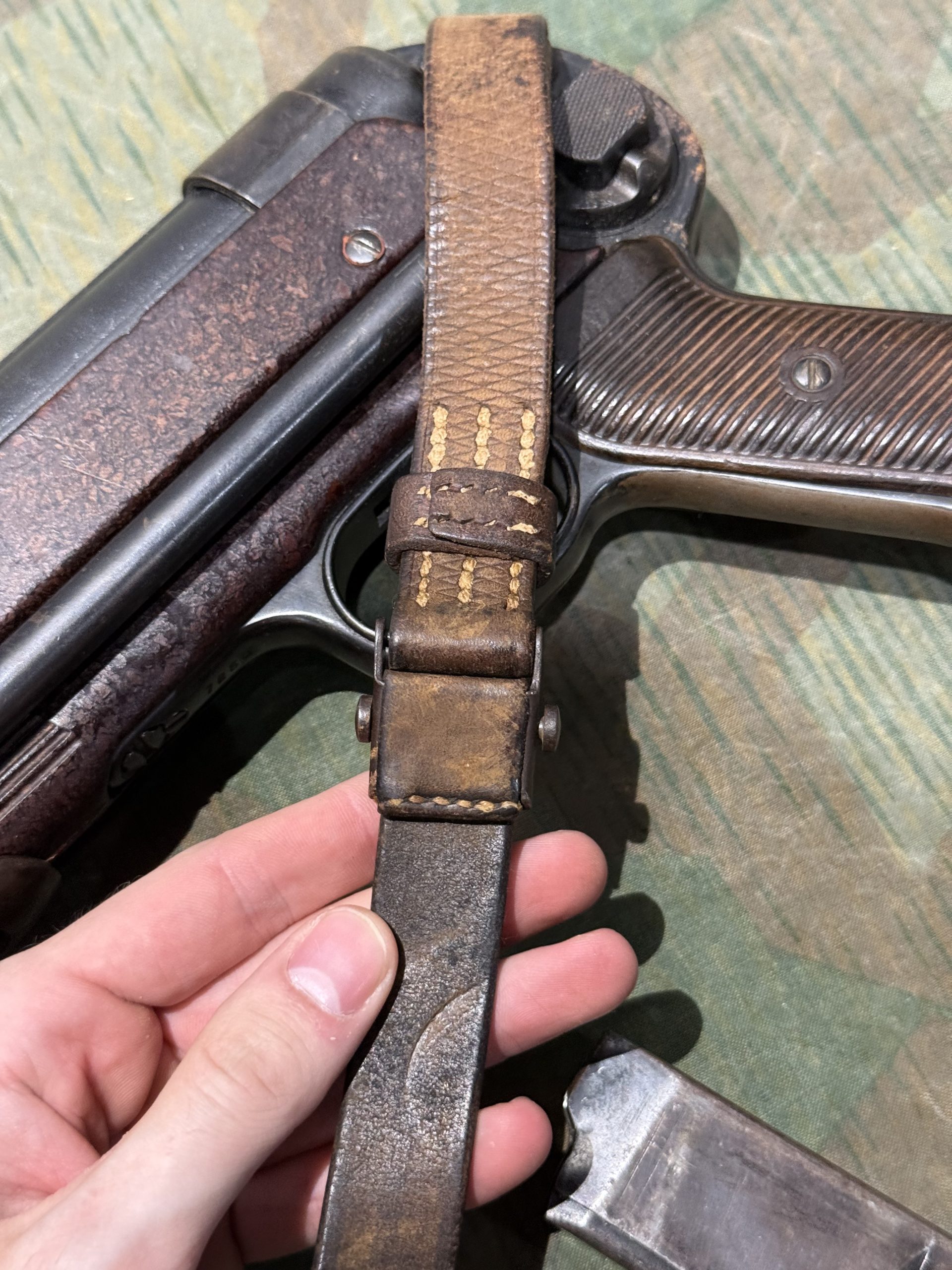 Original WW2 German Deactivated MP40 Display Gun BNZ 1943 Marked w/ Live Barrel, Sling & Magazine - Image 40